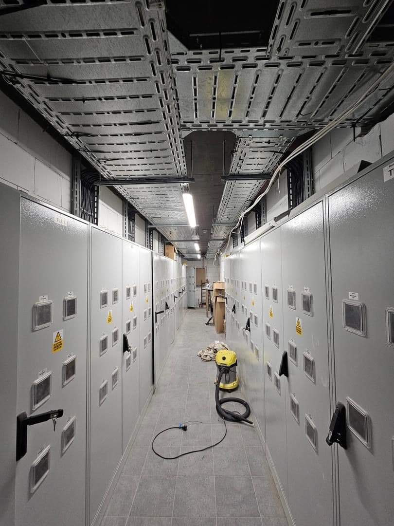 Industrial system – switchgear and machine wiring per DIN VDE