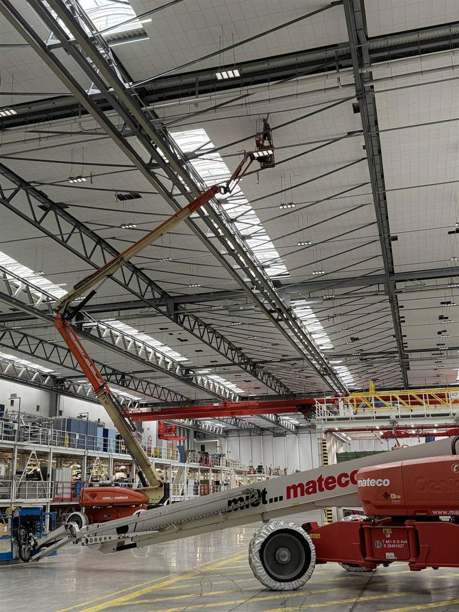 Photovoltaik: Gewerbliche PV-Anlage 240 kWp, Magdeburg 2025